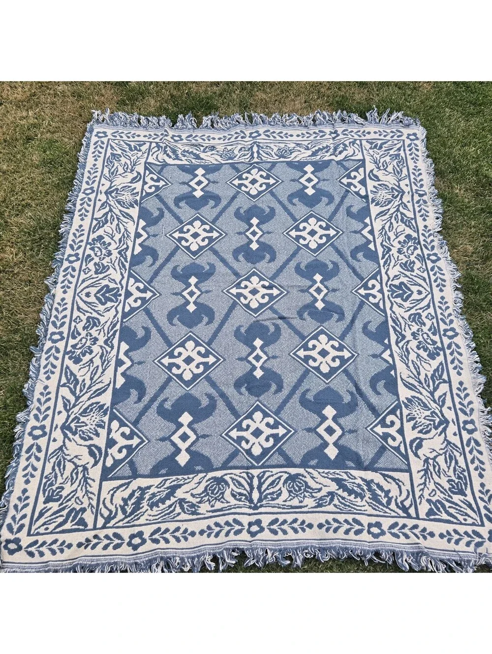 Turtle Creek Regal Wedgewood Afghan Throw Blanket 48”x60” Blue Ivory USA